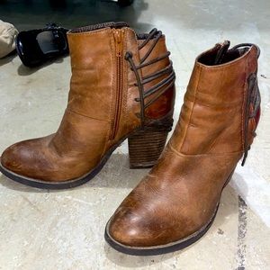 Steve Madden cognac booties. 6.5, gently used cond